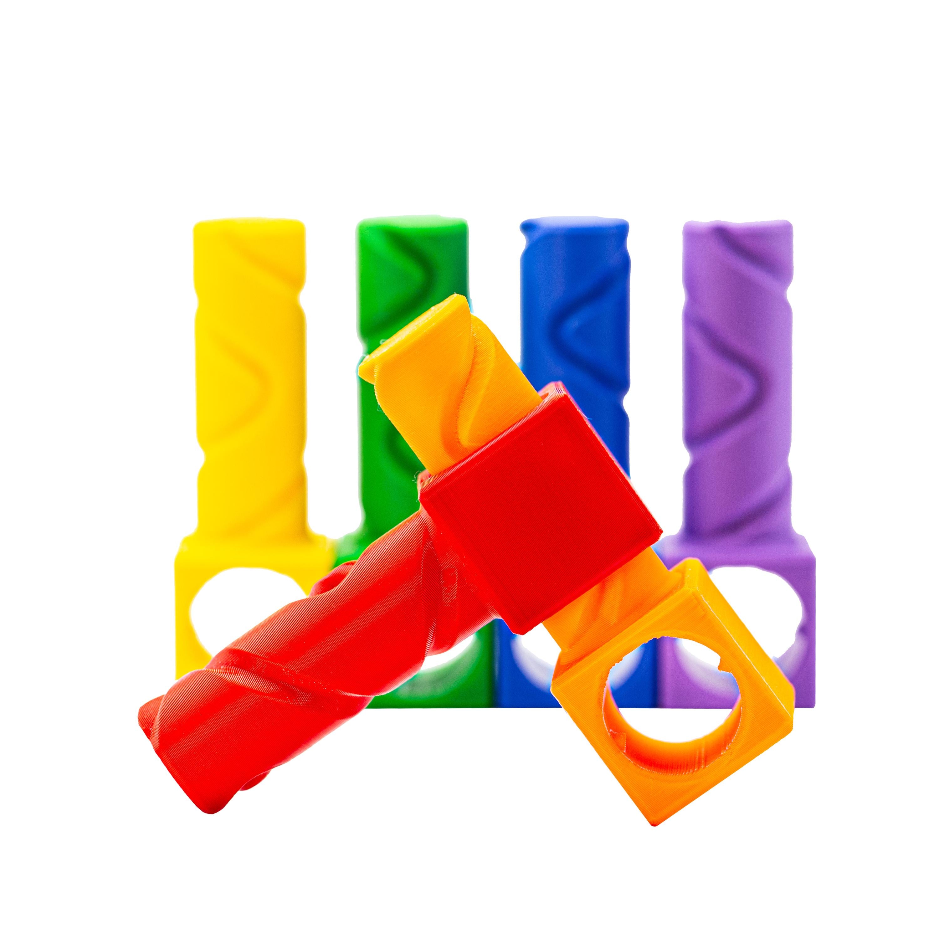 Bolts Loop – A Puzzle with Seriously Twisted Moves
