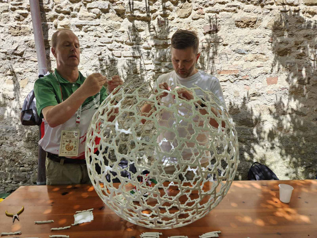 Big Ball – 840 Piece Giant Sphere Assembly Puzzle