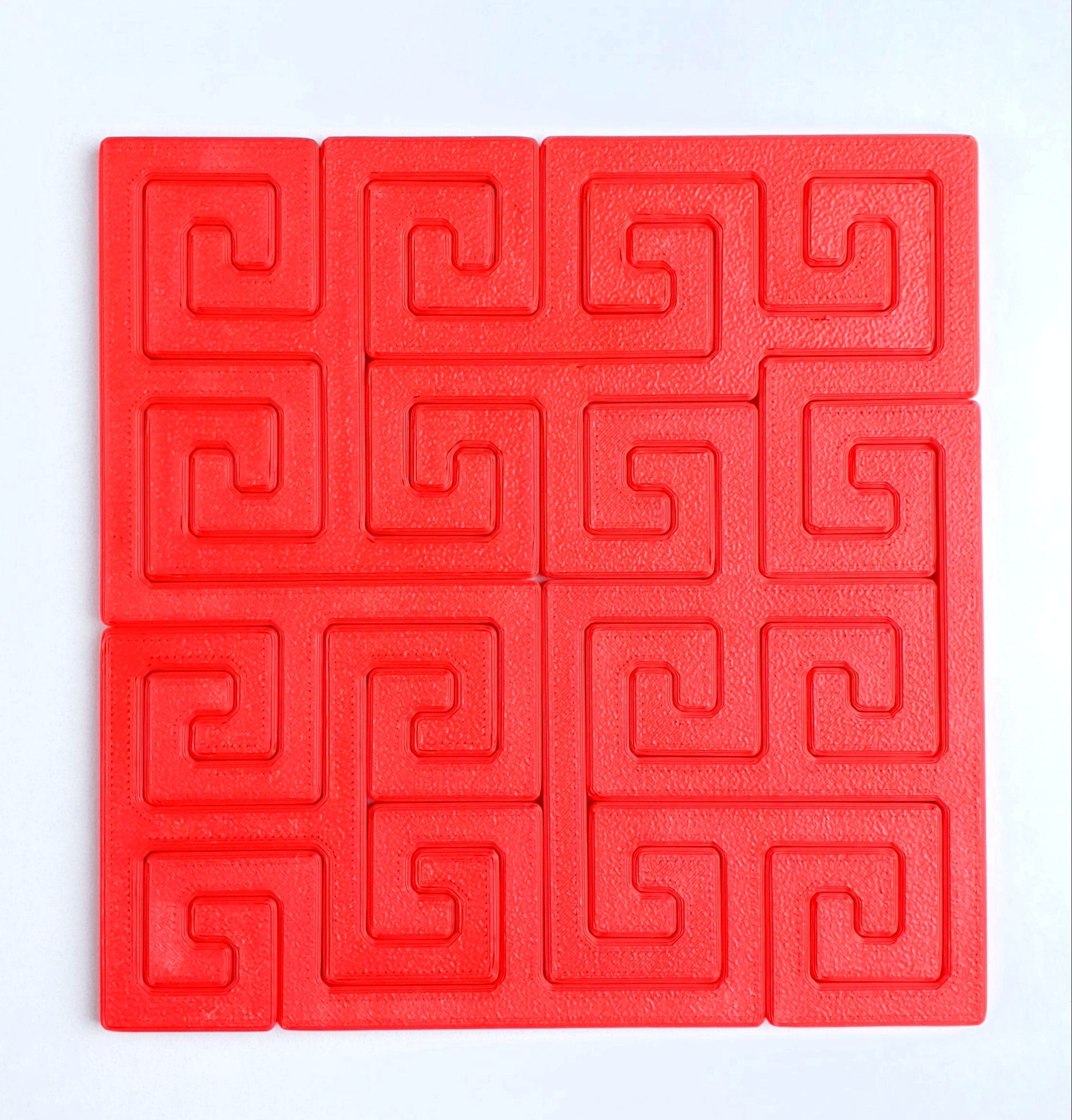 Tetra Spirals - 2D assembly puzzle.