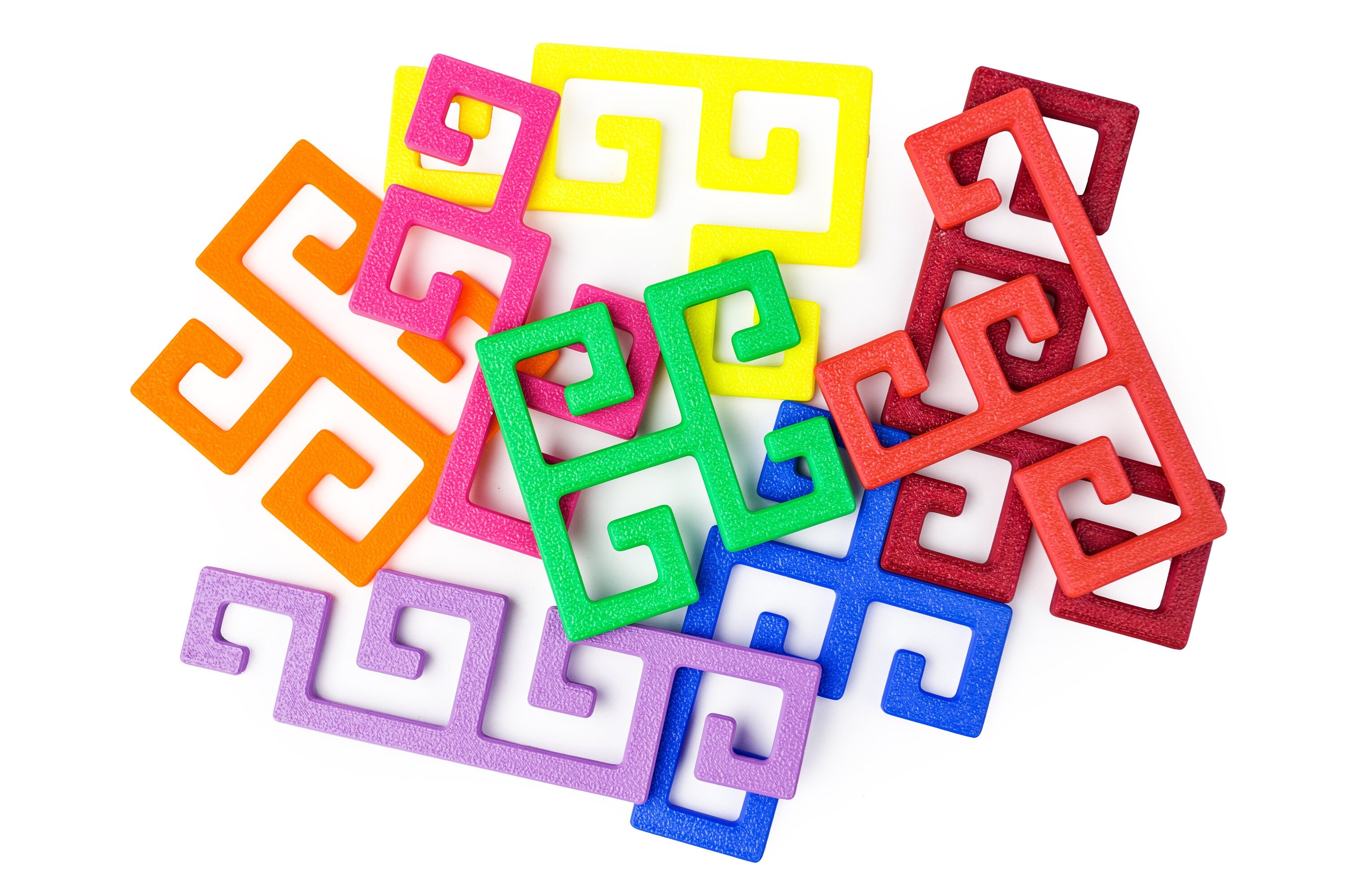 Tetra Spirals - 2D assembly puzzle.