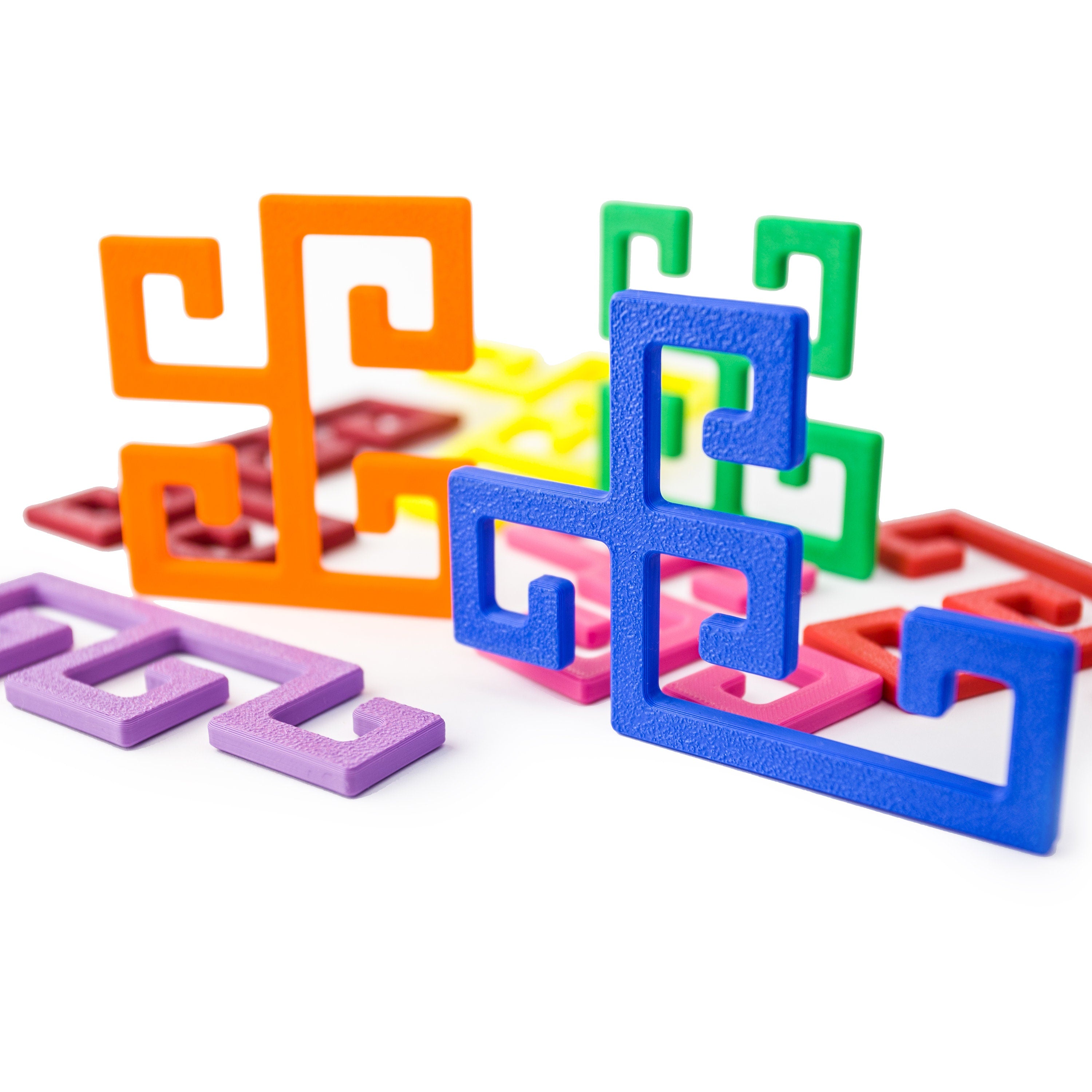 Tetra Spirals - 2D assembly puzzle.