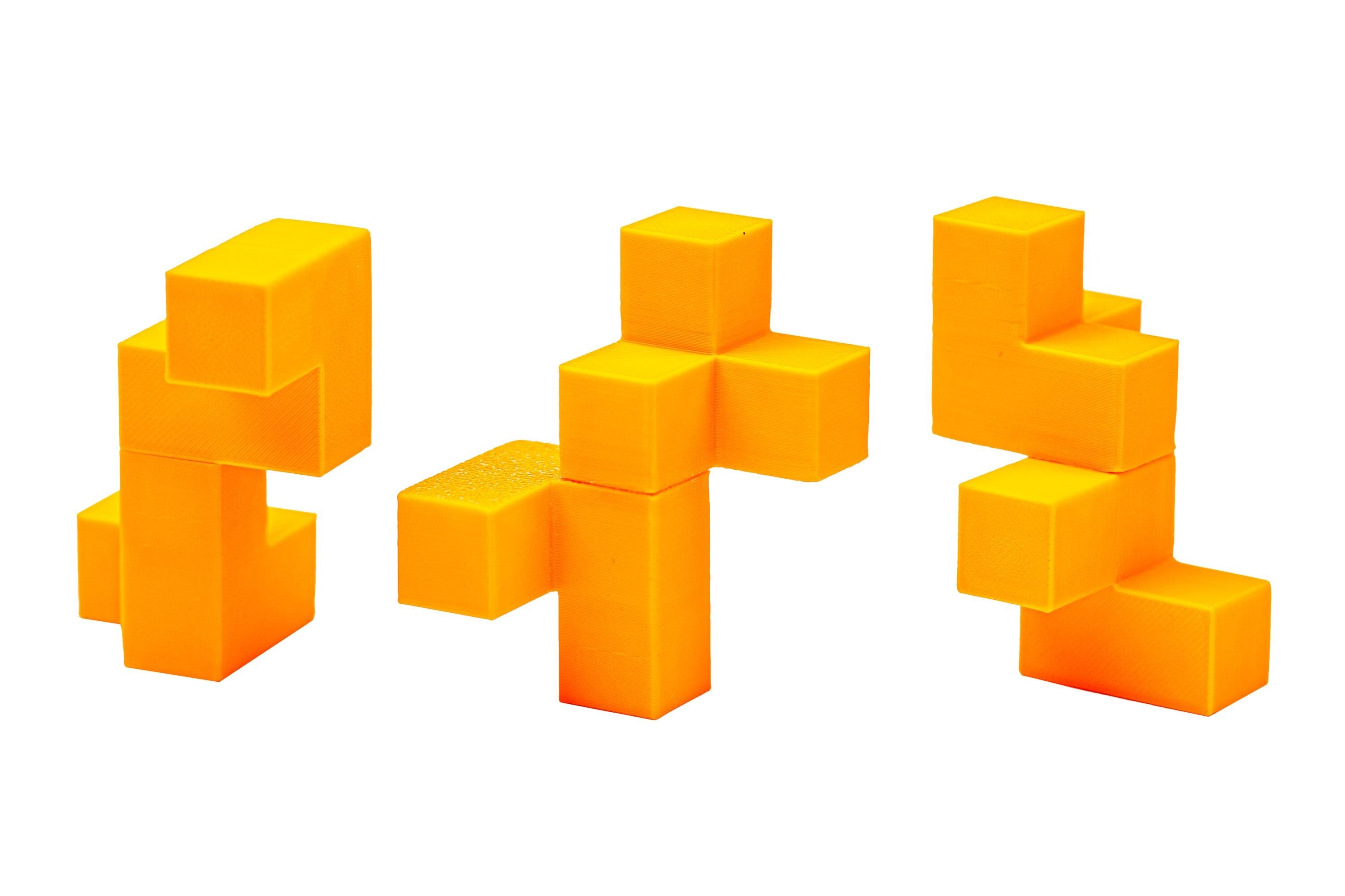 Impossible Triangle of three cubes